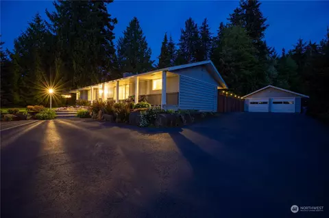 Exterior - 8498 Talbot Rd, Edmonds, WA 98026 photo 3 of 9