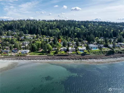 View/Area - 8498 Talbot Rd, Edmonds, WA 98026 photo 4 of 4