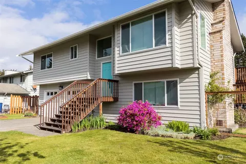 2308 31st St, Anacortes, WA 98221
