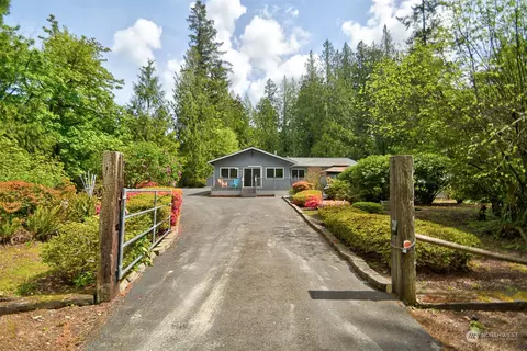 8642 Fernwood St NE, Olympia, WA 98516
