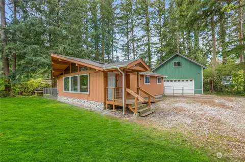 6394 Overland Trl, Maple Falls, WA 98266