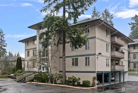 5630 200th St SW #B215, Lynnwood, WA 98036