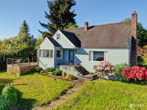 10607 Dixon Dr S, Seattle, WA 98178