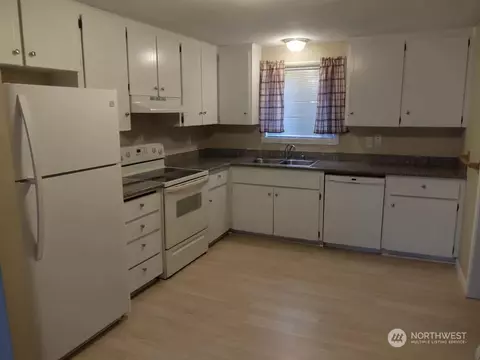 2421 62nd St SE, Everett, WA 98203 photo 6