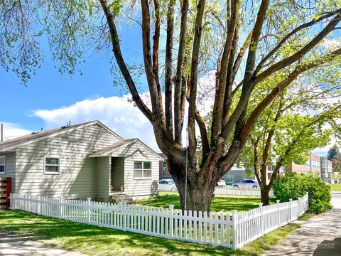 110 S Sampson St, Ellensburg, WA 98926