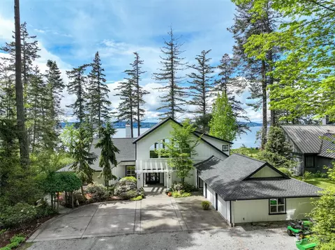 3500 S Camano Dr, Camano Island, WA 98282