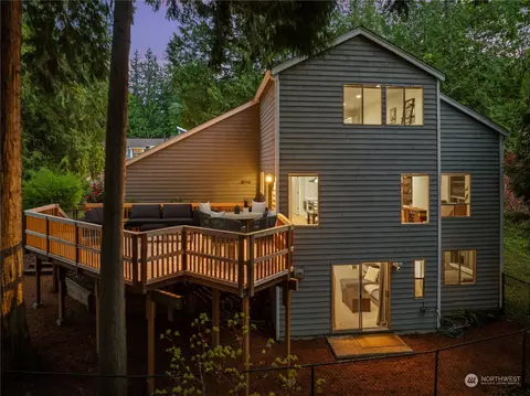 22512 NE 14th Dr, Sammamish, WA 98074