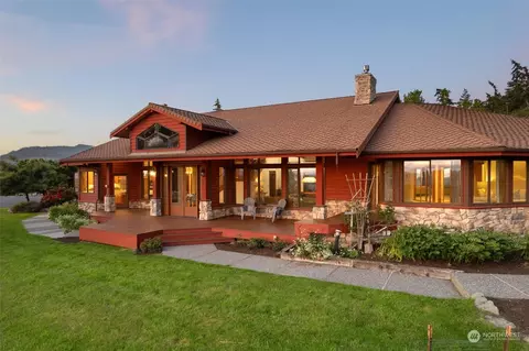 19690 Trophy Ln, Mount Vernon, WA 98274