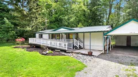 2872 Sunlight Dr, Clinton, WA 98236