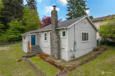 2772 E 2nd St, Port Orchard, WA 98366