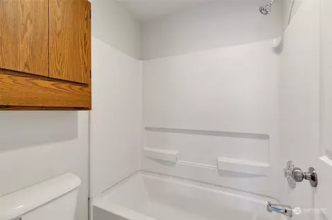 Bath - 9727 18th Ave W #A201, Everett, WA 98204 photo 3 of 3