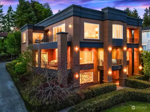 18720 NE 54th Pl, Sammamish, WA 98074