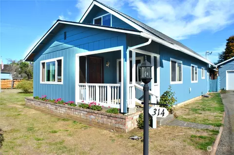 314 S 1st St, Pe Ell, WA 98572