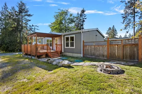 4260 Northgate Dr, Oak Harbor, WA 98277