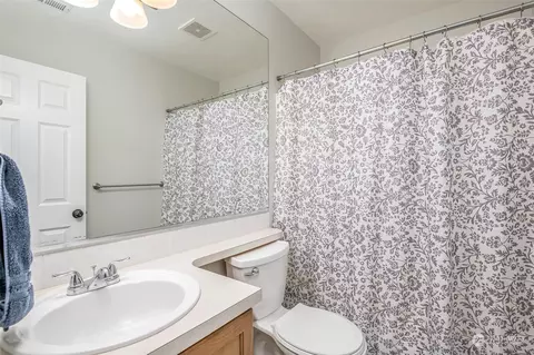 Bath - 19932 83rd Ave E, Spanaway, WA 98387 photo 3 of 3