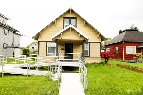 608 W Pioneer, Puyallup, WA 98371