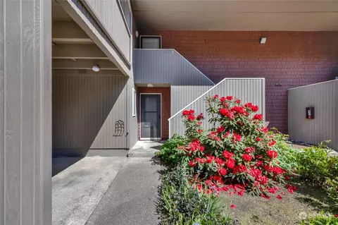 11201 3rd Ave SE #4E, Everett, WA 98208