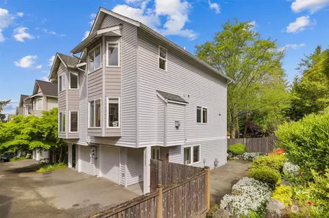 12736 35th Ave NE #B, Seattle, WA 98125