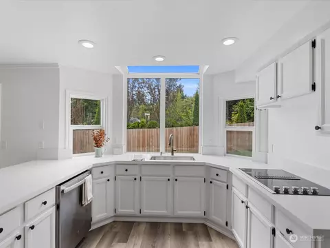 Kitchen - 22626 8th Dr SE, Bothell, WA 98021 photo 2 of 3