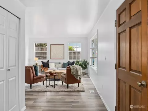 Entry Way - 22626 8th Dr SE, Bothell, WA 98021 photo 1 of 3
