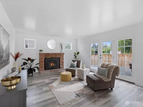 Living - 22626 8th Dr SE, Bothell, WA 98021 photo 5 of 5