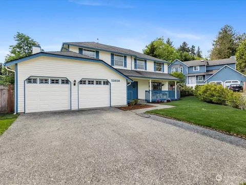 Exterior - 22626 8th Dr SE, Bothell, WA 98021 photo 5 of 6