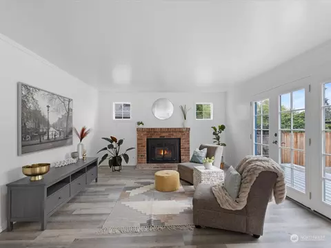 Living - 22626 8th Dr SE, Bothell, WA 98021 photo 4 of 5