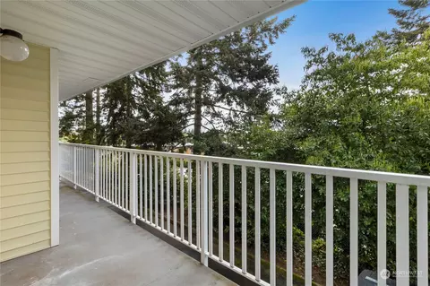 127 SW 154th St #107, Burien, WA 98166