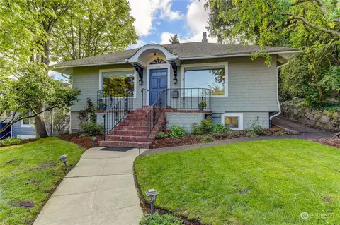 5264 45th Ave SW, Seattle, WA 98136