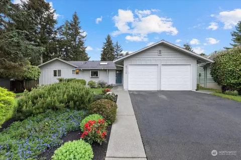 8726 NE 139th St, Kirkland, WA 98034