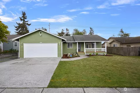 724 SW Orcas St, Oak Harbor, WA 98277