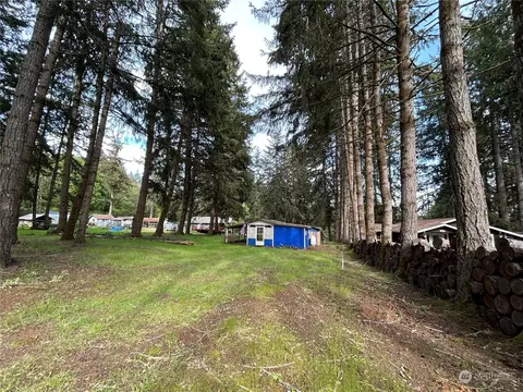 117 E Madrona Blvd NW, Lakebay, WA 98349