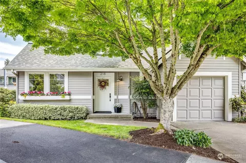 218 Grow Ave NW, Bainbridge Island, WA 98110