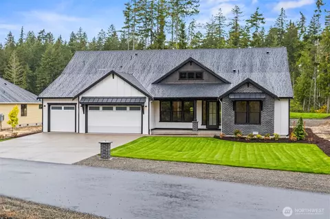 5547 Animal Ave NW, Bremerton, WA 98312