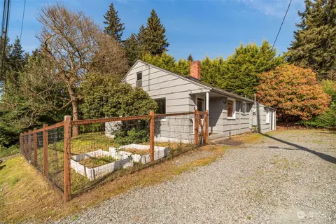 1402 N 145th St, Shoreline, WA 98133