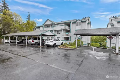 28610 16th Ave S #301, Federal Way, WA 98003