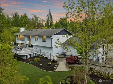37728 SE 86th St, Snoqualmie, WA 98065