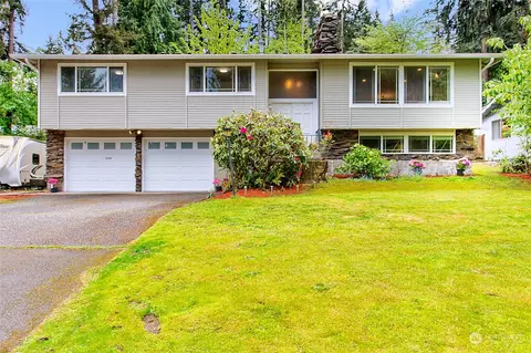 16159 SE 42nd St, Bellevue, WA 98006