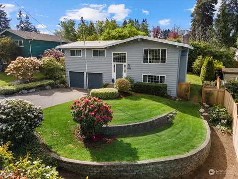 8504 225th Pl SW, Edmonds, WA 98026