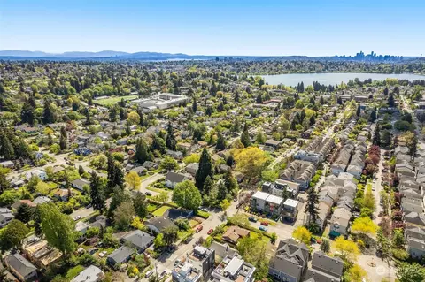 8802 Interlake Ave N, Seattle, WA 98103 photo 35