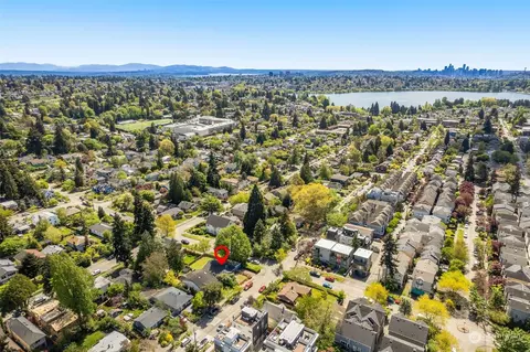 8802 Interlake Ave N, Seattle, WA 98103 photo 34