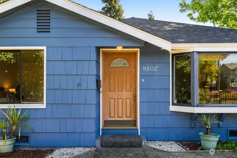 8802 Interlake Ave N, Seattle, WA 98103 photo 6