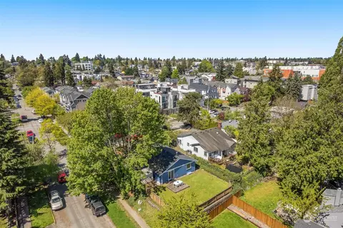 8802 Interlake Ave N, Seattle, WA 98103 photo 31