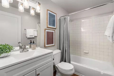 8802 Interlake Ave N, Seattle, WA 98103 photo 21