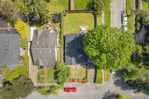 8802 Interlake Ave N, Seattle, WA 98103 photo 30