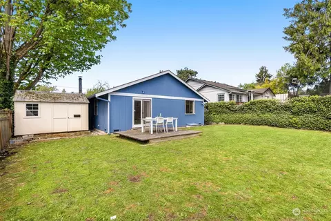 8802 Interlake Ave N, Seattle, WA 98103 photo 28
