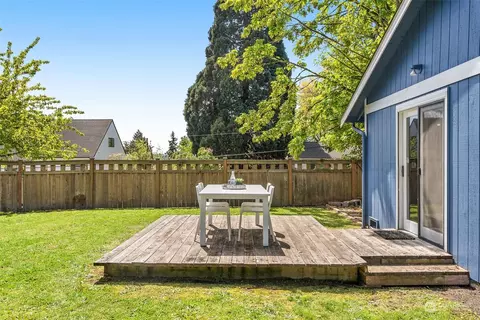 8802 Interlake Ave N, Seattle, WA 98103 photo 29