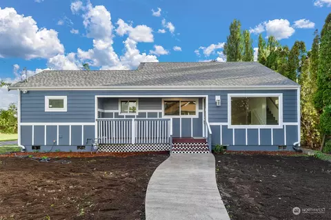 Exterior - 455 3rd St, Sumas, WA 98295 photo 2 of 6