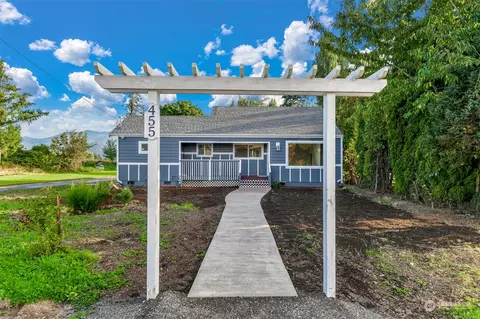 Other - 455 3rd St, Sumas, WA 98295 photo 2 of 9