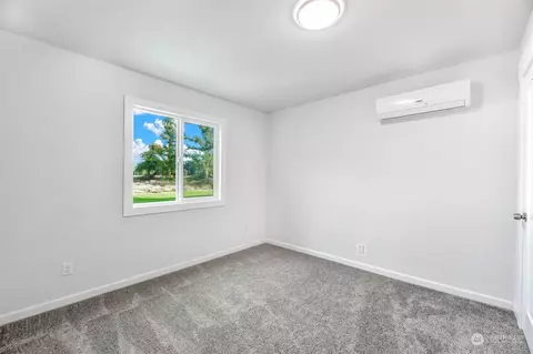 Bedroom - 455 3rd St, Sumas, WA 98295 photo 1 of 1